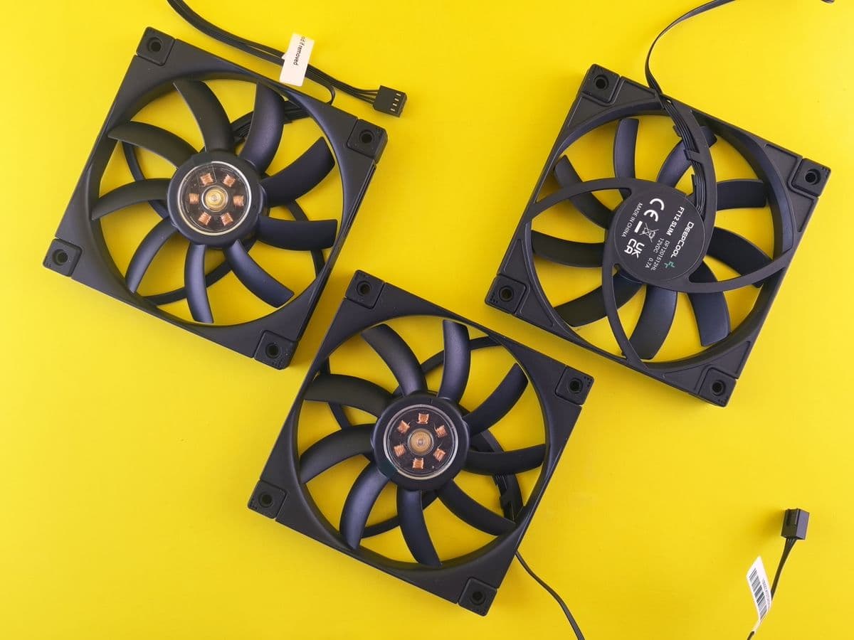 Laptop fan and cooling system maintenance for slow and overheating laptops in Dubai